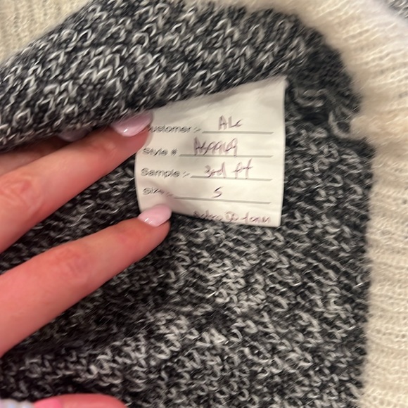 A.L.C. Sweater Size Small 2013 Collection - Picture 5 of 6